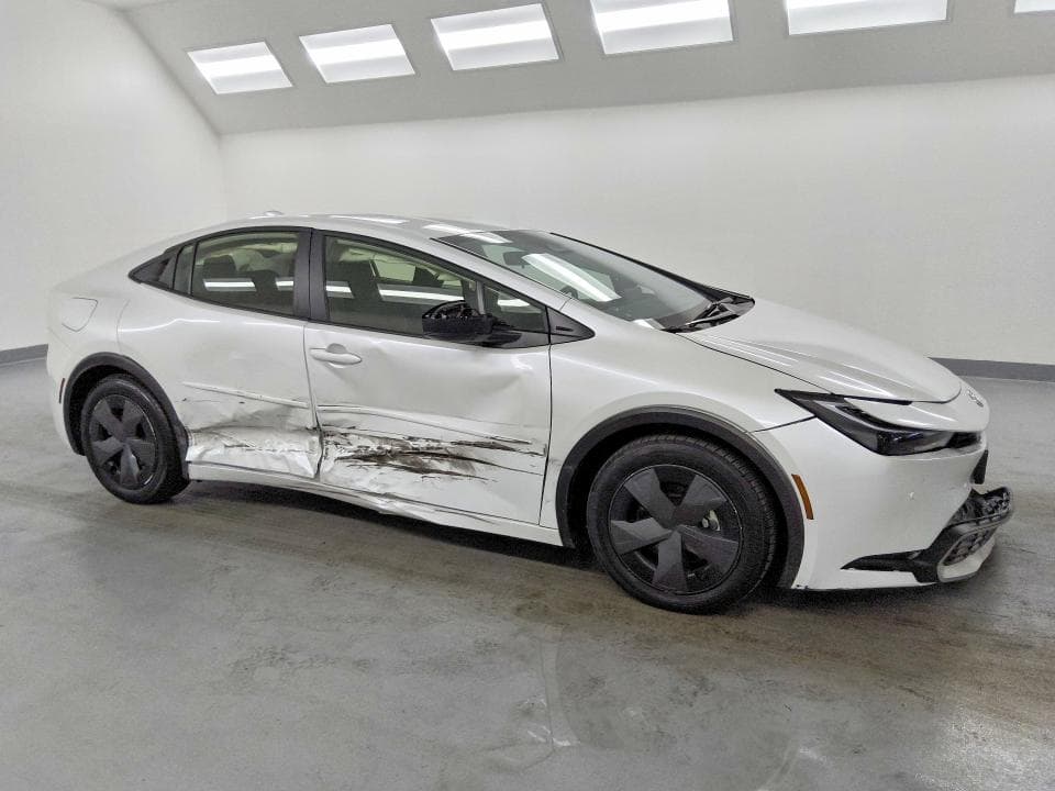 2025 TOYOTA PRIUS PLUG-IN HYBRID SE 4