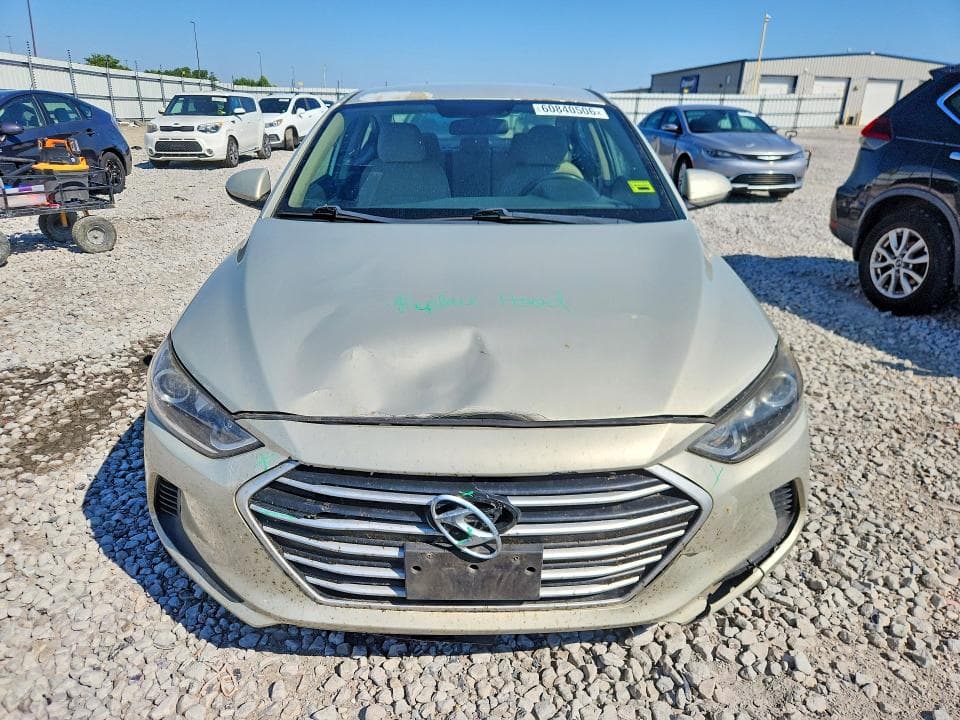 2017 HYUNDAI ELANTRA SE SE 5