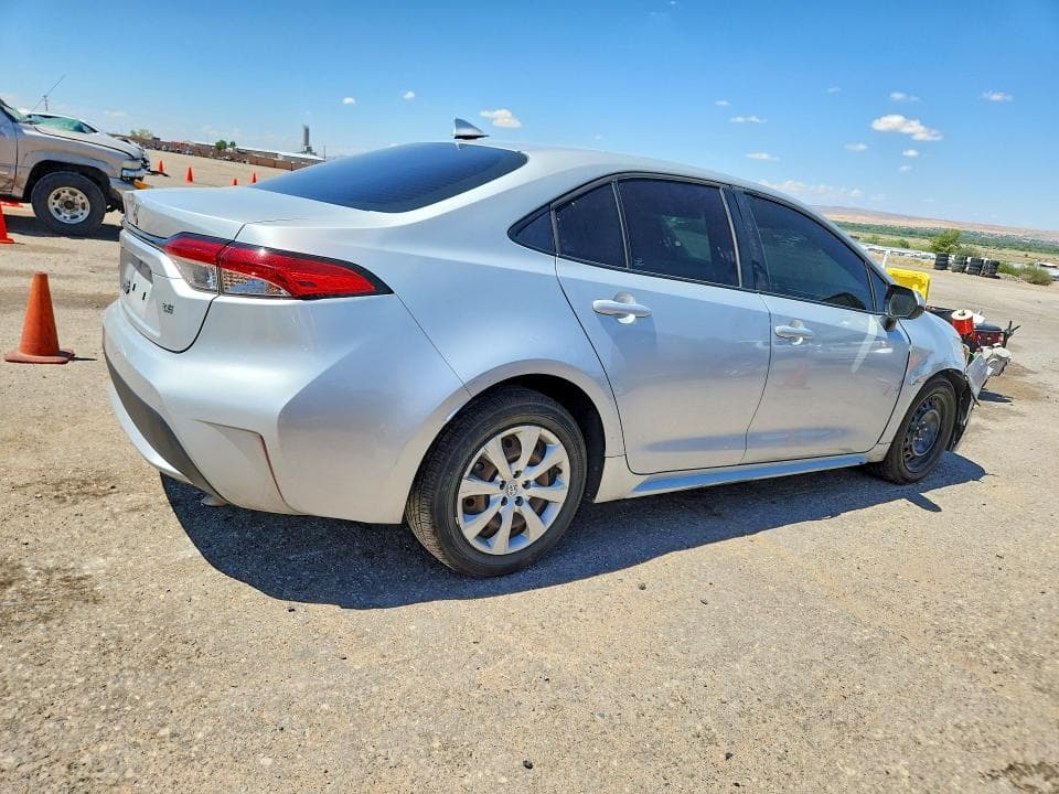 2021 TOYOTA COROLLA LE 3