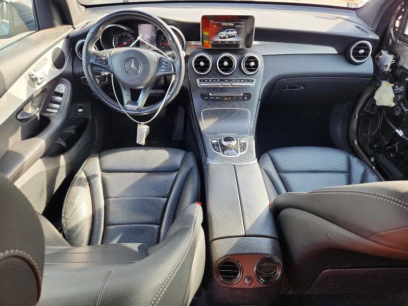 2019 MERCEDES-BENZ GLC 300 4MATIC 8