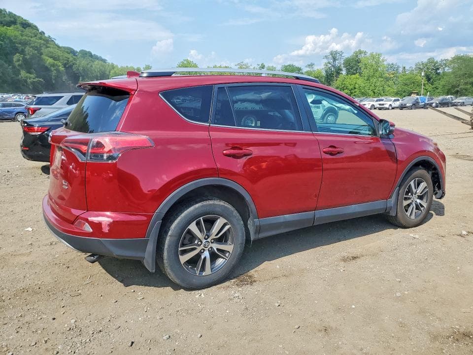2018 TOYOTA RAV4 XLE 3