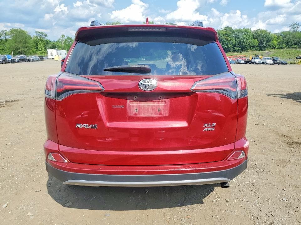 2018 TOYOTA RAV4 XLE 6