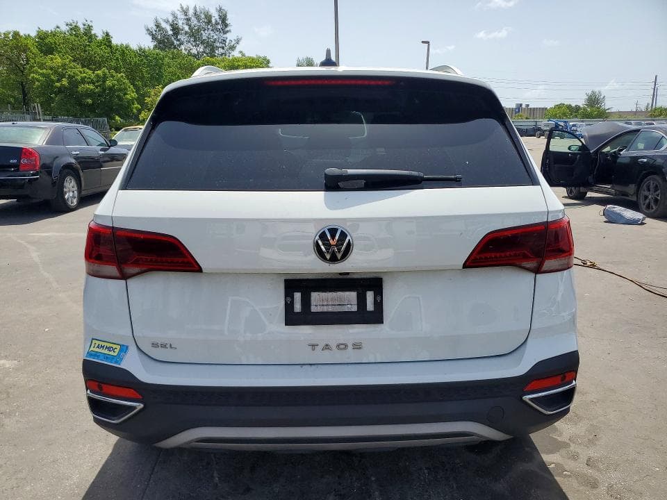 2022 VOLKSWAGEN TAOS SEL 6