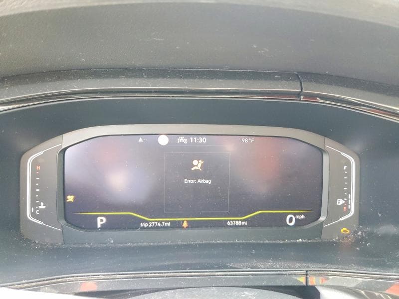 2022 VOLKSWAGEN TAOS SEL 9