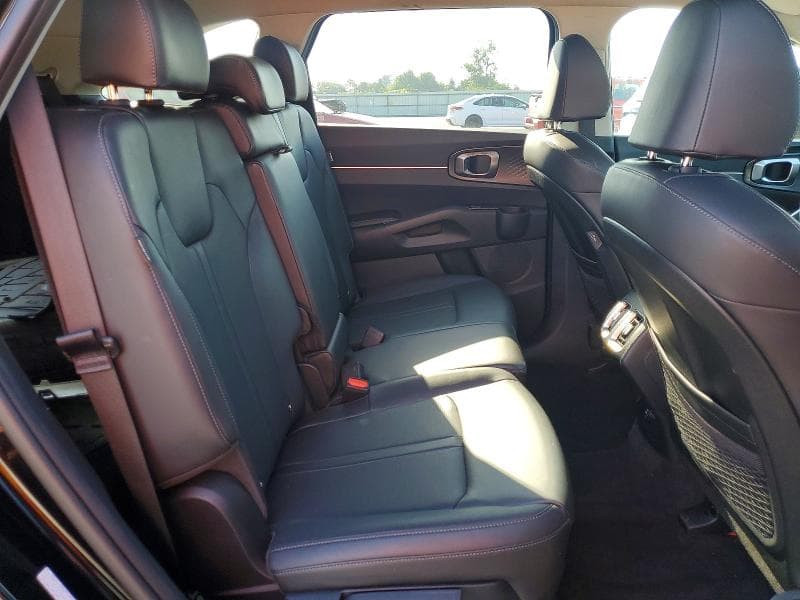 2024 KIA SORENTO S 11