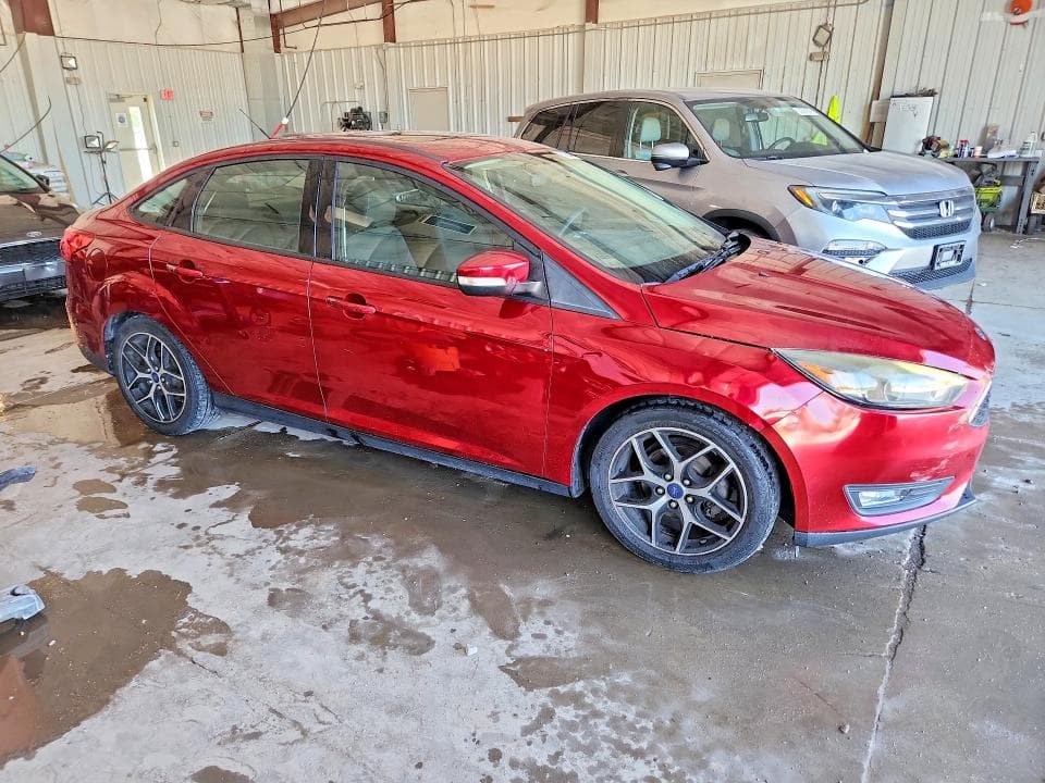 2017 FORD FOCUS SEL 4