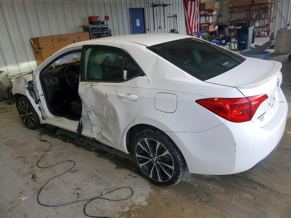 2017 TOYOTA COROLLA SE 2