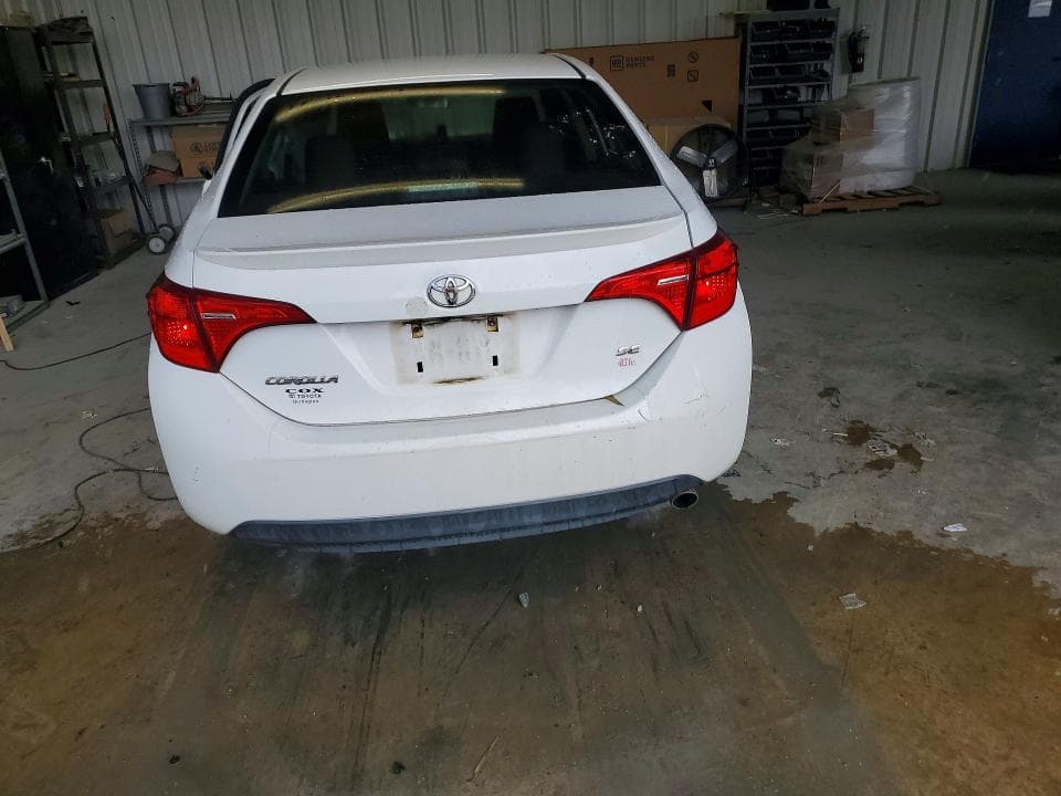2017 TOYOTA COROLLA SE 6