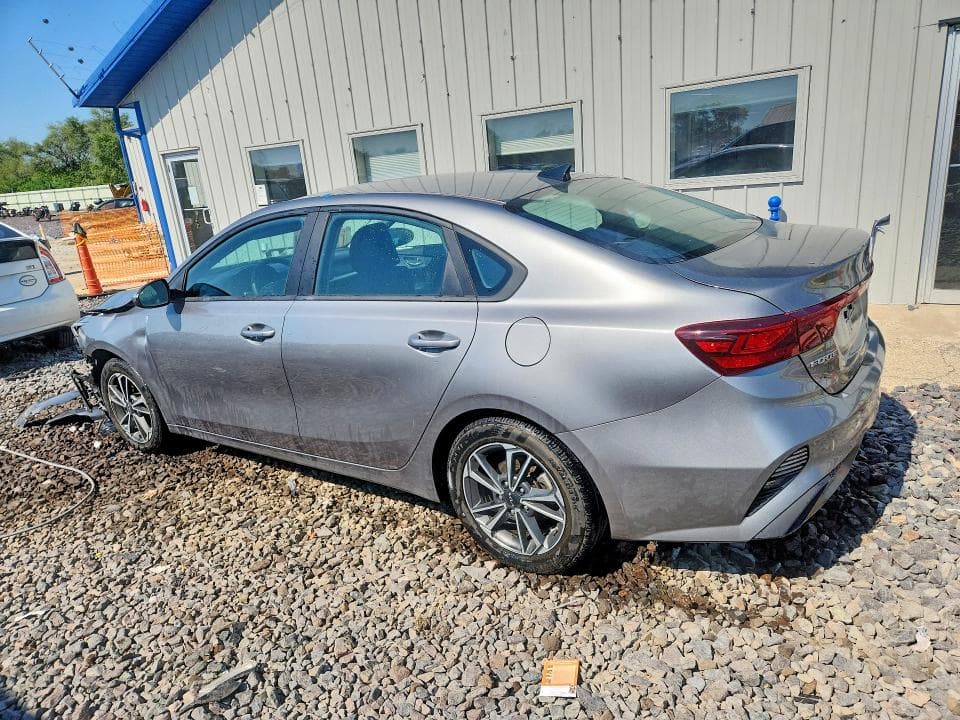 2022 KIA FORTE LXS 2
