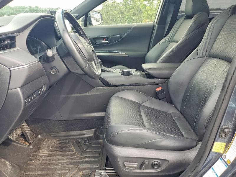 2021 TOYOTA VENZA LIMITED 7