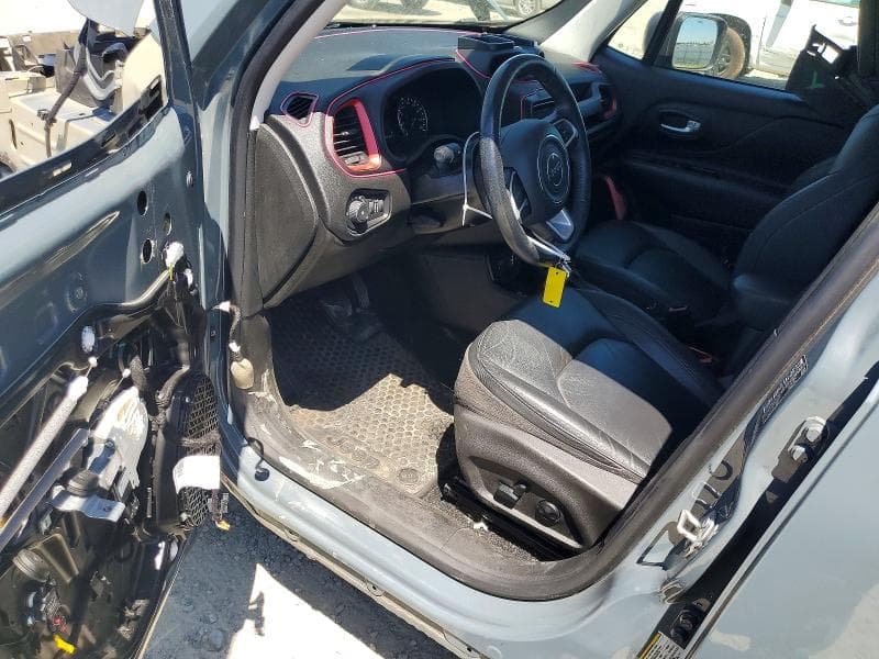 2018 JEEP RENEGADE TRAILHAWK 8