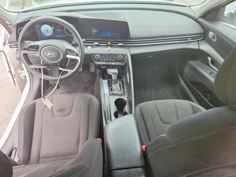 2024 HYUNDAI ELANTRA SEL 8