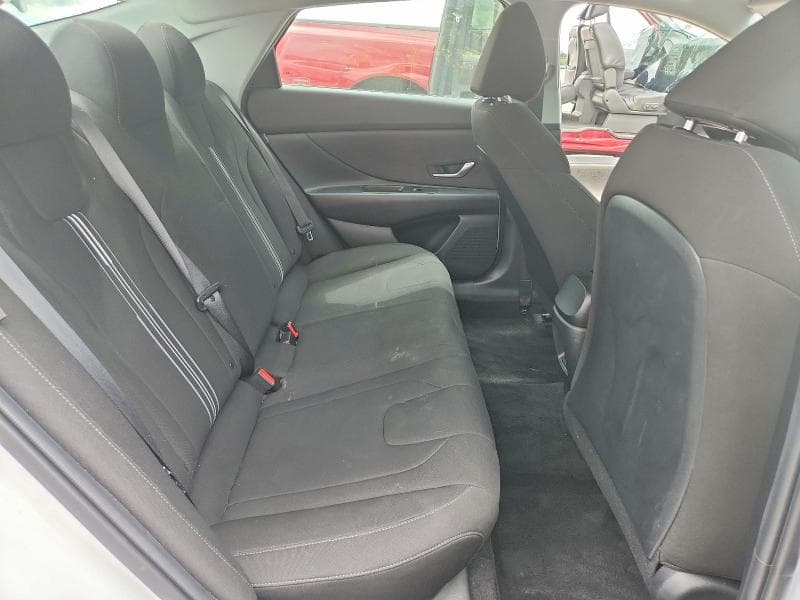 2024 HYUNDAI ELANTRA SEL 10