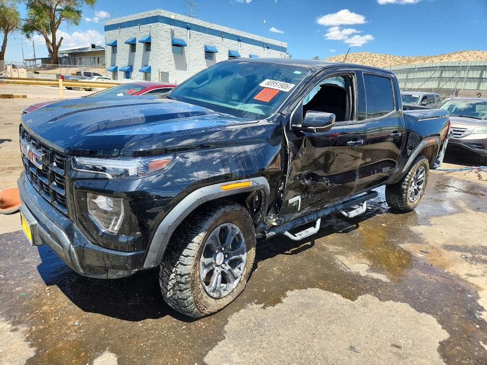 2023 GMC CANYON - 1