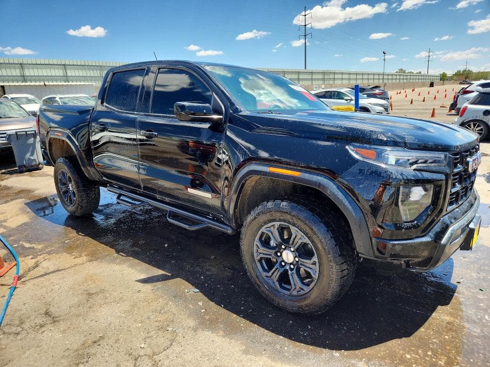 2023 GMC CANYON 4