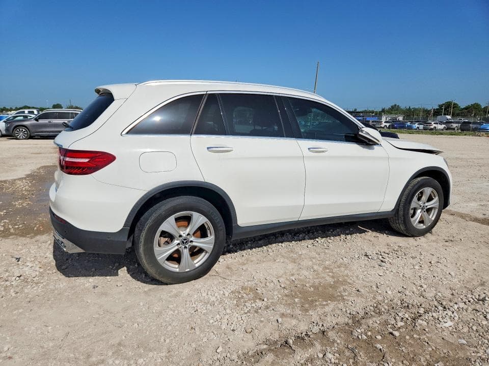 2018 MERCEDES-BENZ GLC 300 3