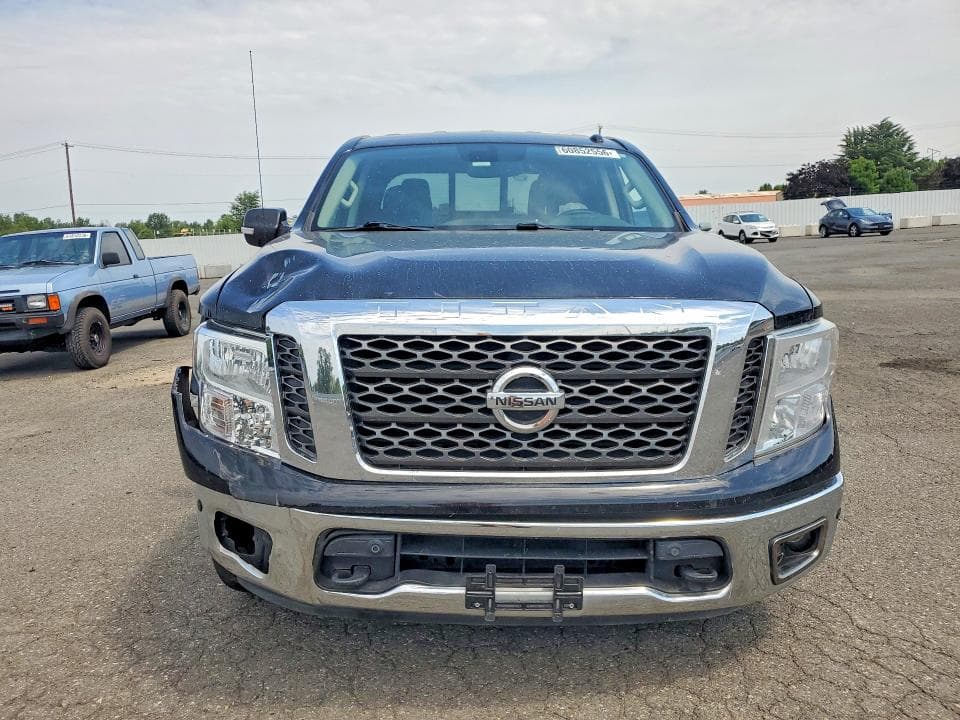 2017 NISSAN TITAN SV 5