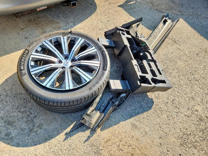 2023 VOLVO XC90 PLUS 13