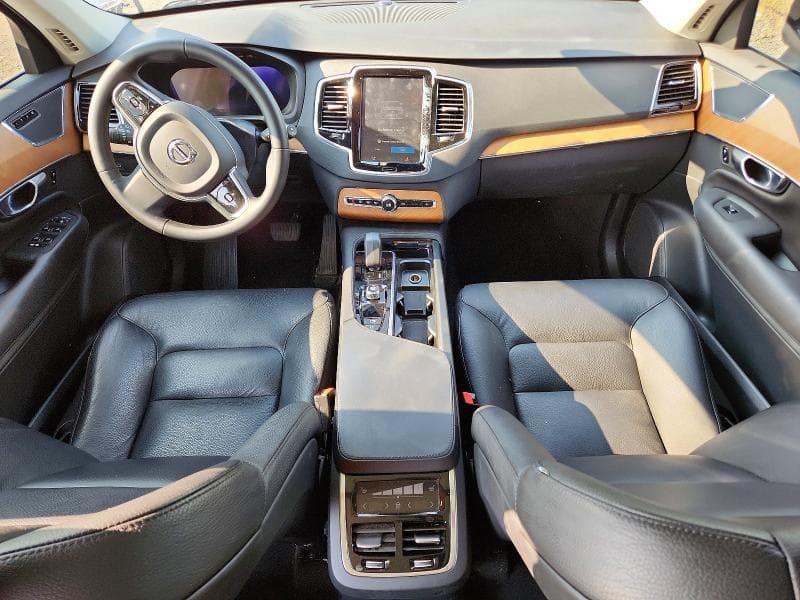2023 VOLVO XC90 PLUS 8
