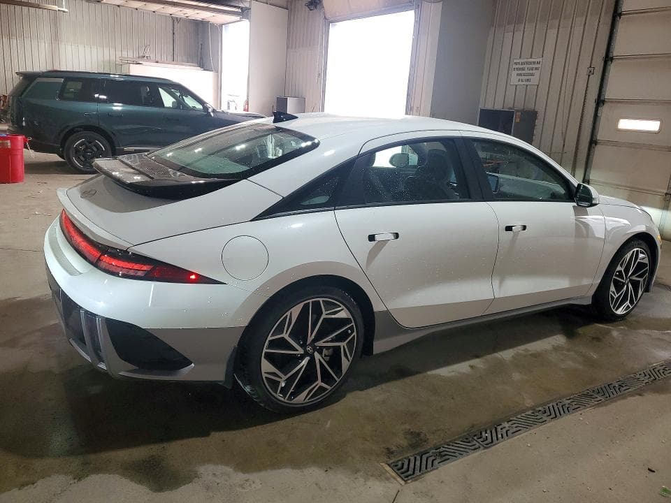 2023 HYUNDAI IONIQ 6 SEL 3