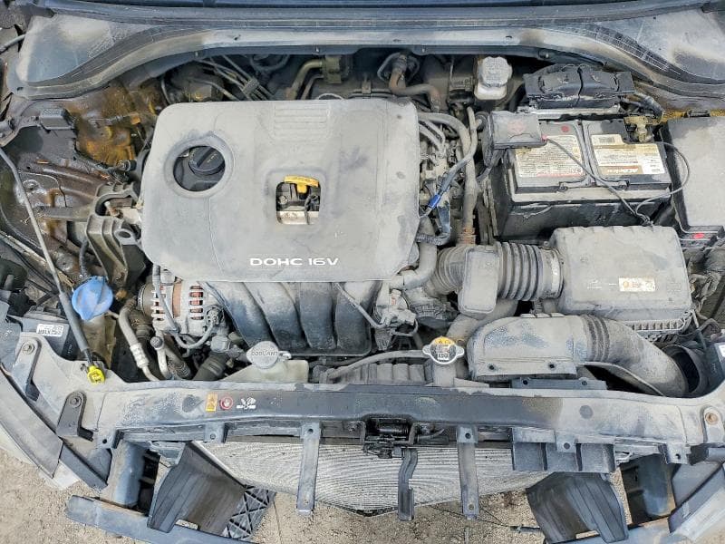 2017 HYUNDAI ELANTRA SE 11