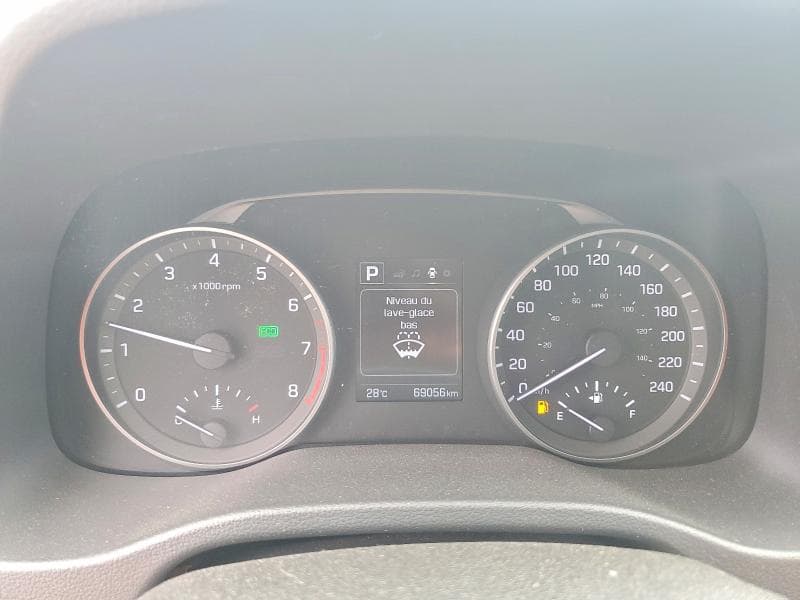 2017 HYUNDAI ELANTRA SE 9