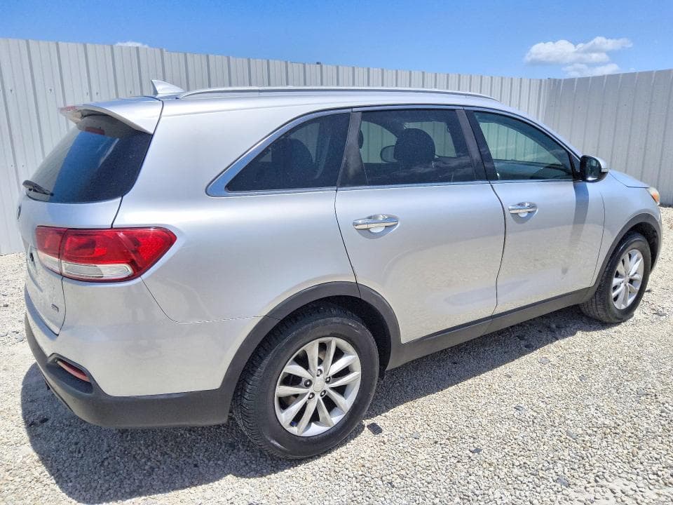 2018 KIA SORENTO LX 3
