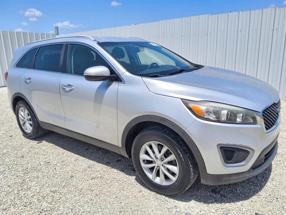 2018 KIA SORENTO LX 4