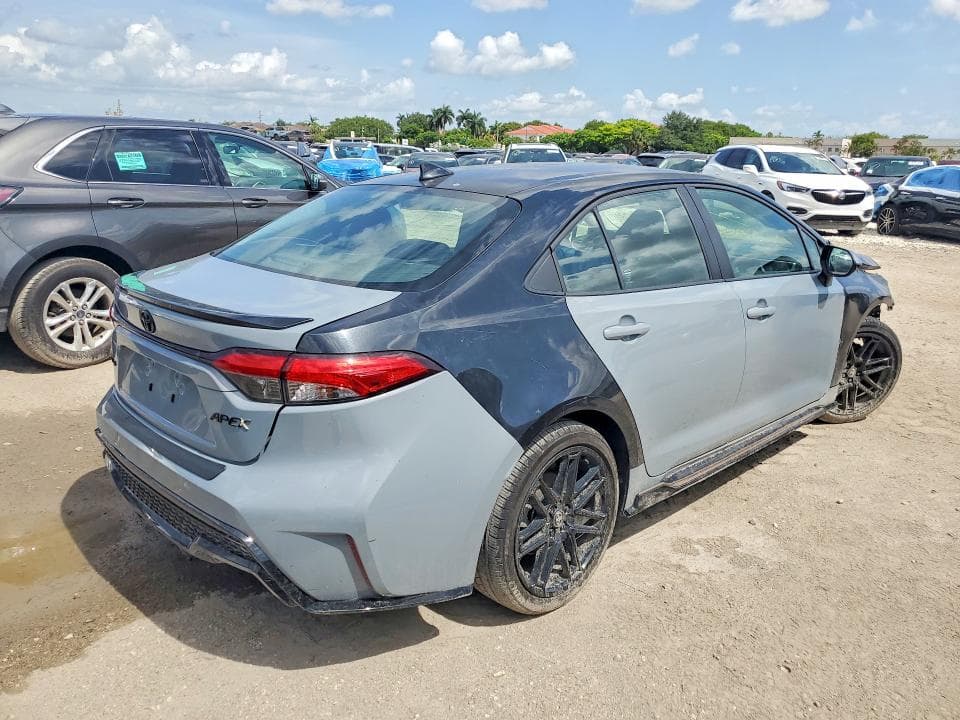 2021 TOYOTA COROLLA LE 3