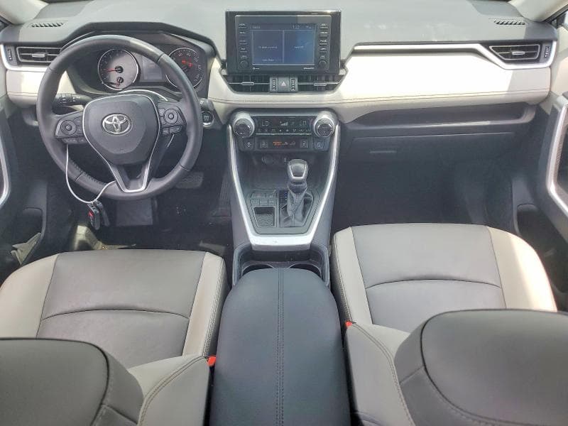 2020 TOYOTA RAV4 XLE PREMIUM 8