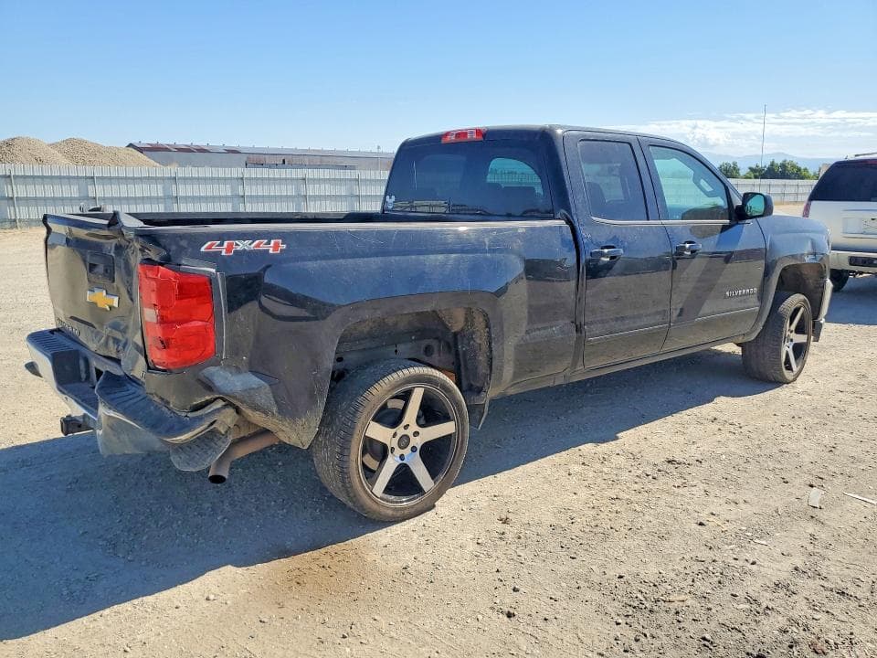 2017 CHEVROLET SILVERADO K1500 LT 3