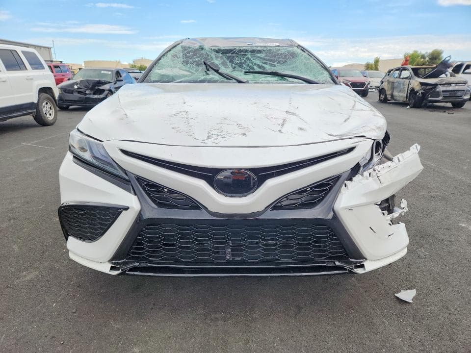 2021 TOYOTA CAMRY XSE 5