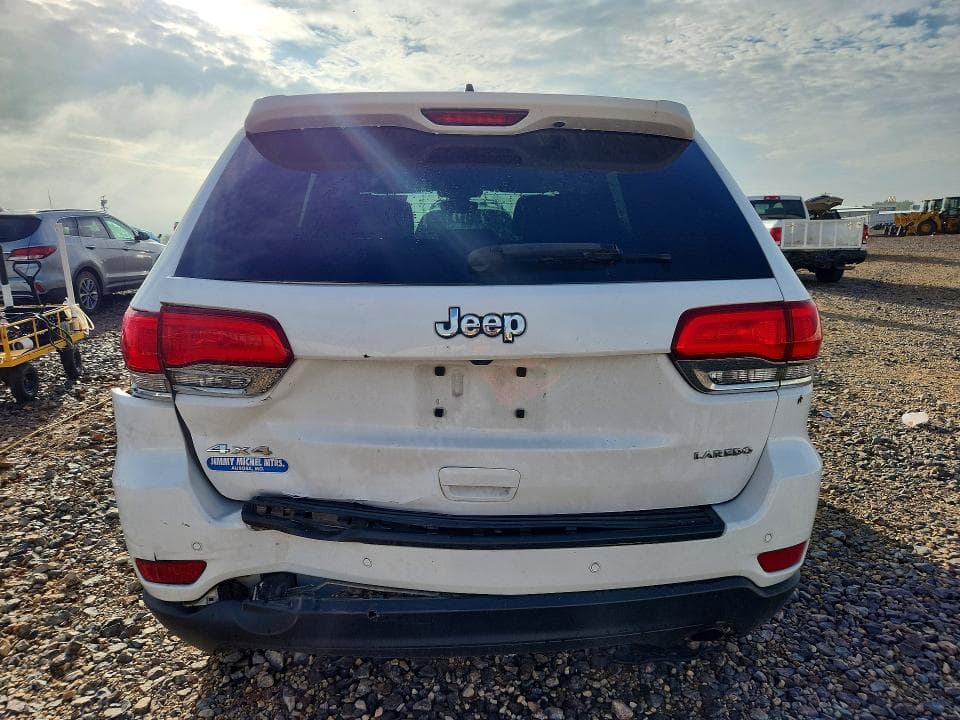 2018 JEEP GRAND CHEROKEE LAREDO 6