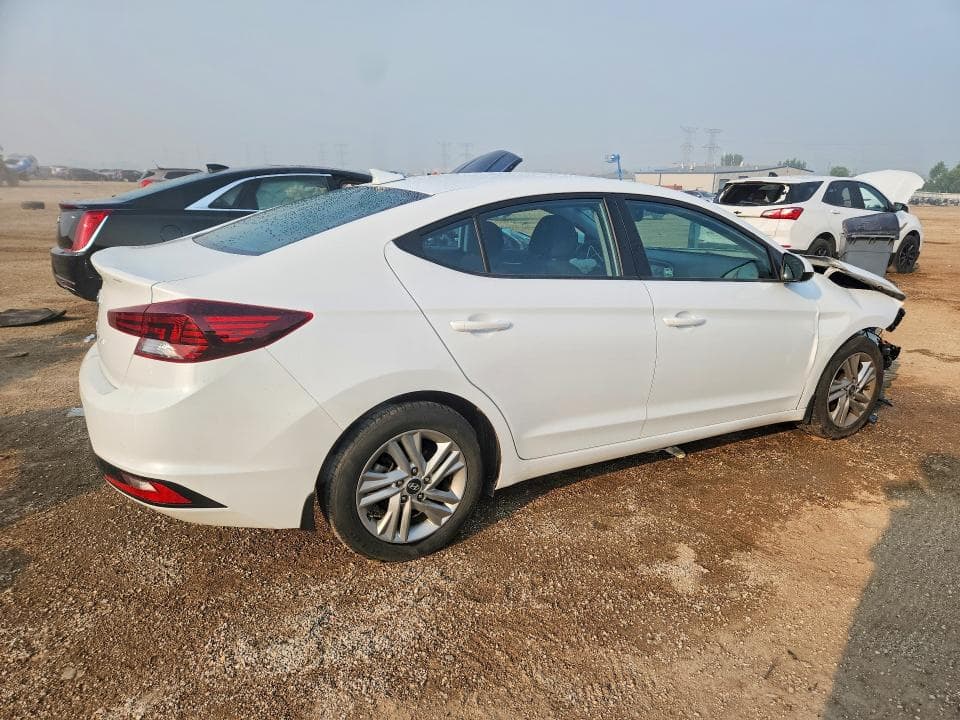2020 HYUNDAI ELANTRA SEL 3