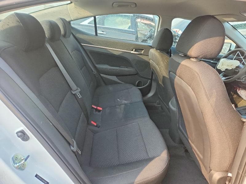2020 HYUNDAI ELANTRA SEL 10