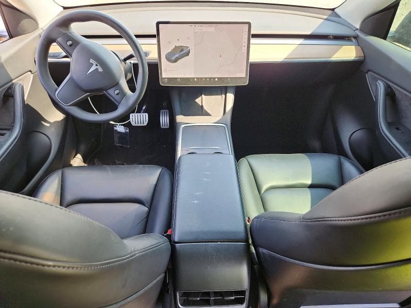 2021 TESLA MODEL Y 8