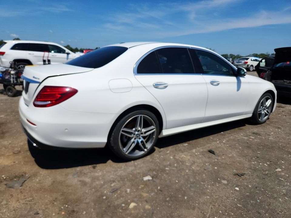2017 MERCEDES-BENZ E 300 4MATIC 3