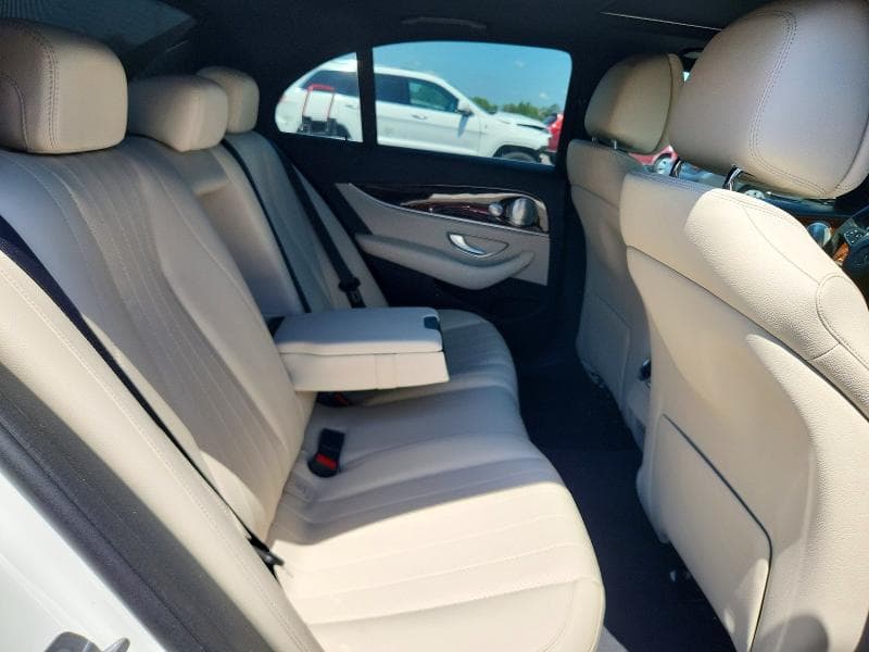 2017 MERCEDES-BENZ E 300 4MATIC 10