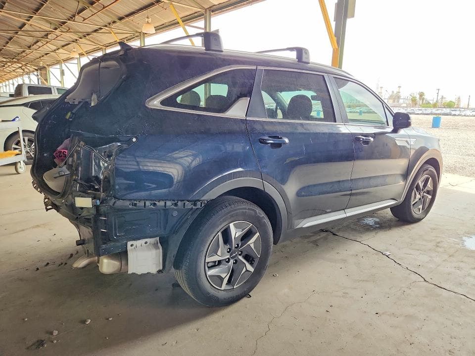2022 KIA SORENTO S 3