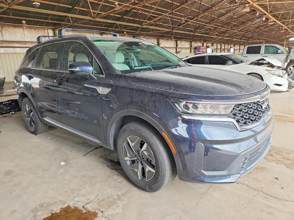 2022 KIA SORENTO S 4