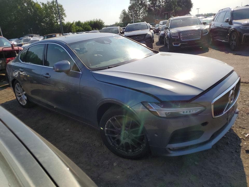 2018 VOLVO S90 T6 MOMENTUM T6 MOMENTUM 4