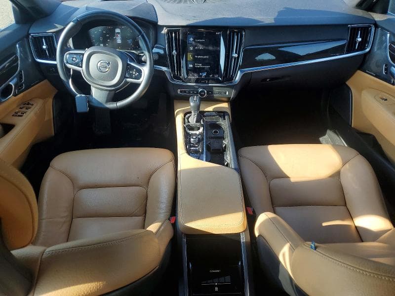 2018 VOLVO S90 T6 MOMENTUM T6 MOMENTUM 8