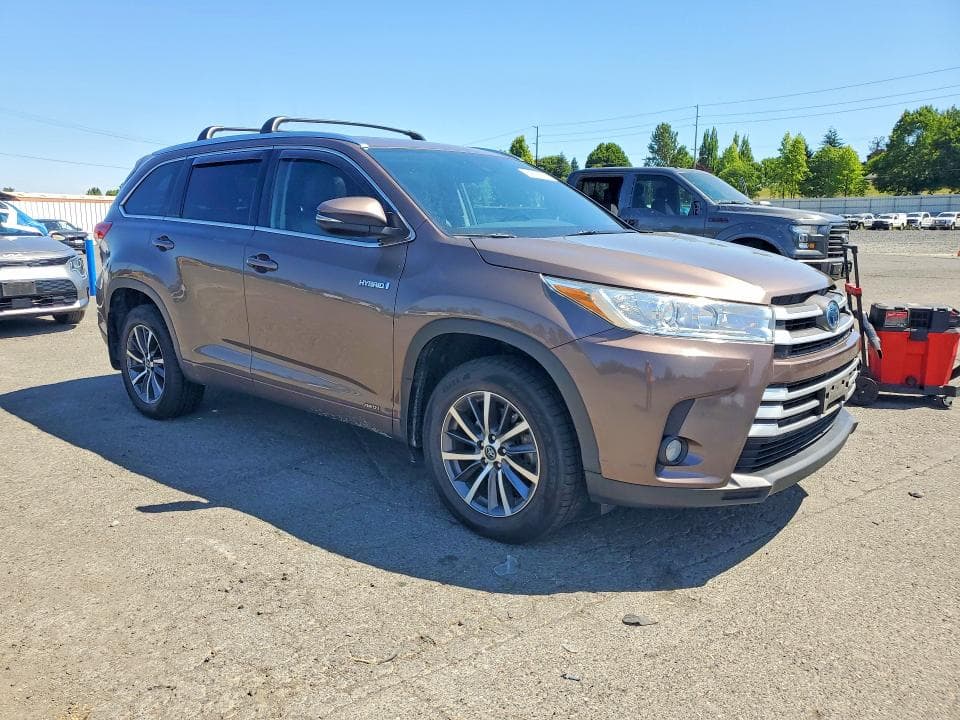 2018 TOYOTA HIGHLANDER HYBRID XLE 4