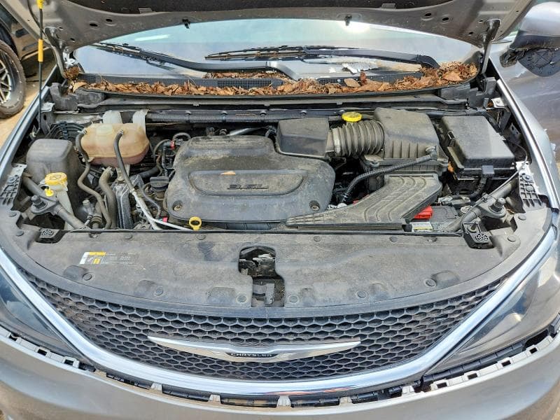 2021 CHRYSLER VOYAGER LXI 12