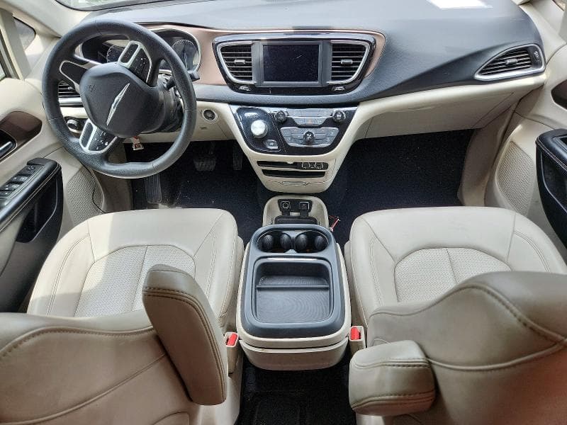 2021 CHRYSLER VOYAGER LXI 8