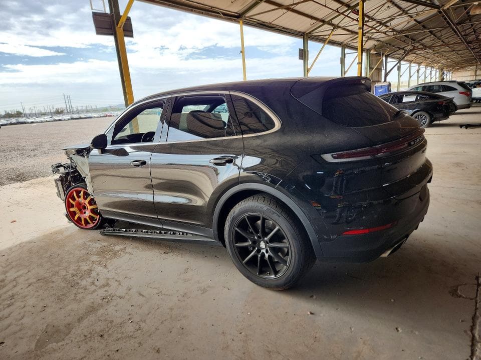 2024 PORSCHE CAYENNE 2
