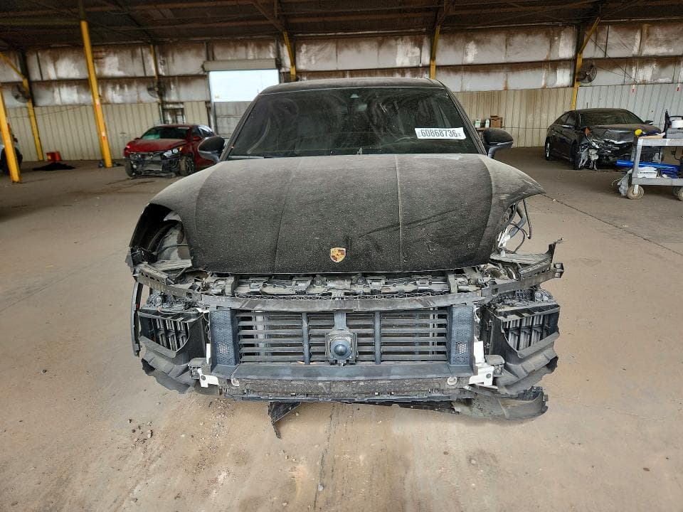 2024 PORSCHE CAYENNE 5