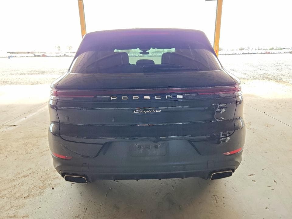 2024 PORSCHE CAYENNE 6