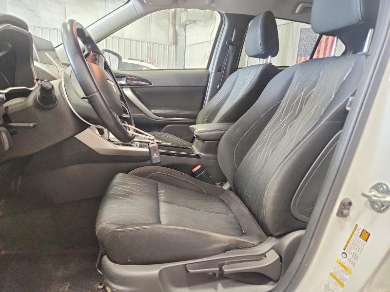 2019 MITSUBISHI ECLIPSE CROSS SE SE 8