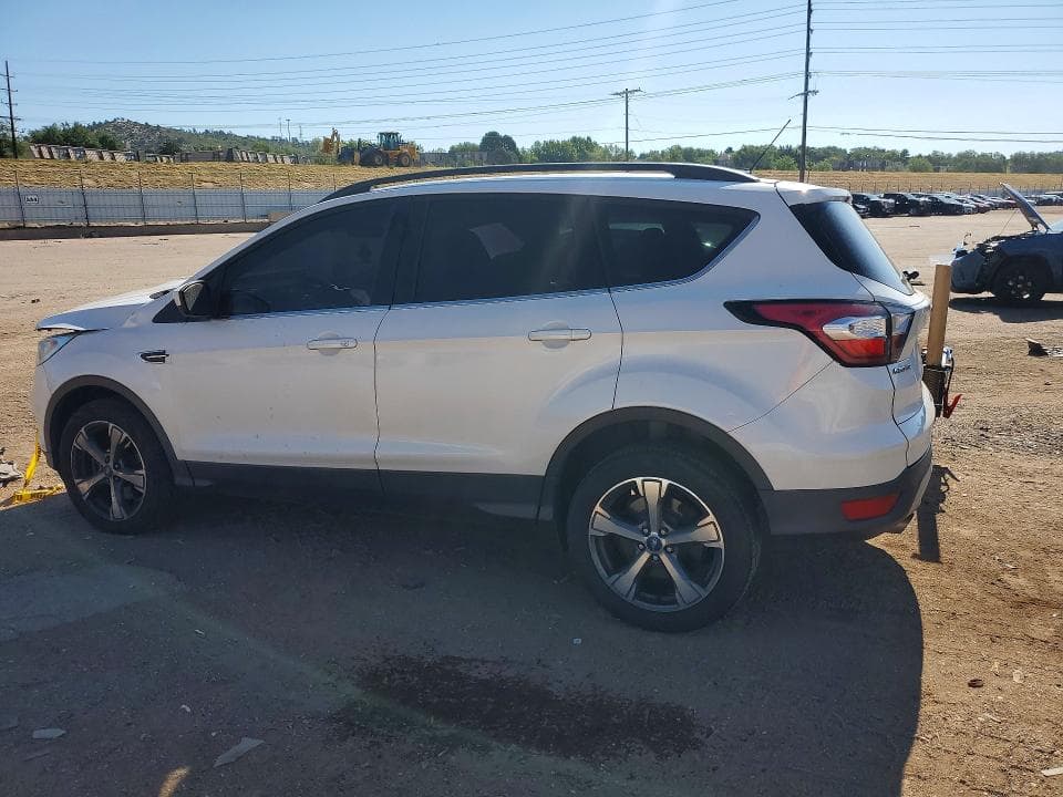 2017 FORD ESCAPE 2